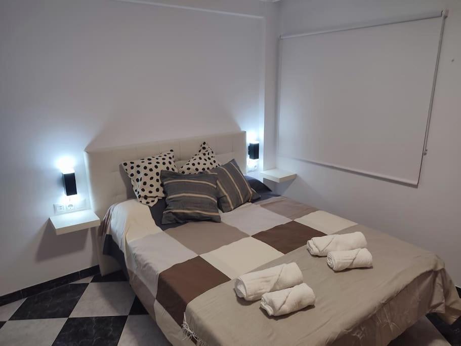 Apartamento En Playa Carvajal 푸엔히롤라 외부 사진