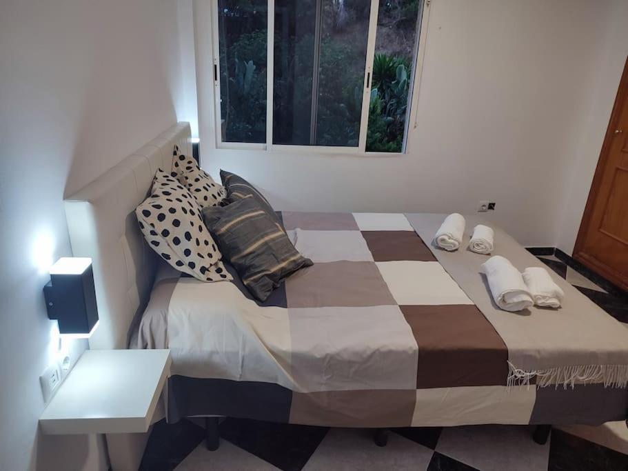 Apartamento En Playa Carvajal 푸엔히롤라 외부 사진